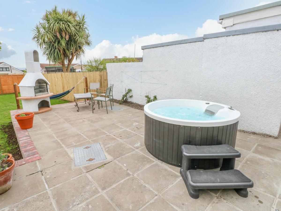 54 Pencoed Road Villa Burry Port Exteriör bild