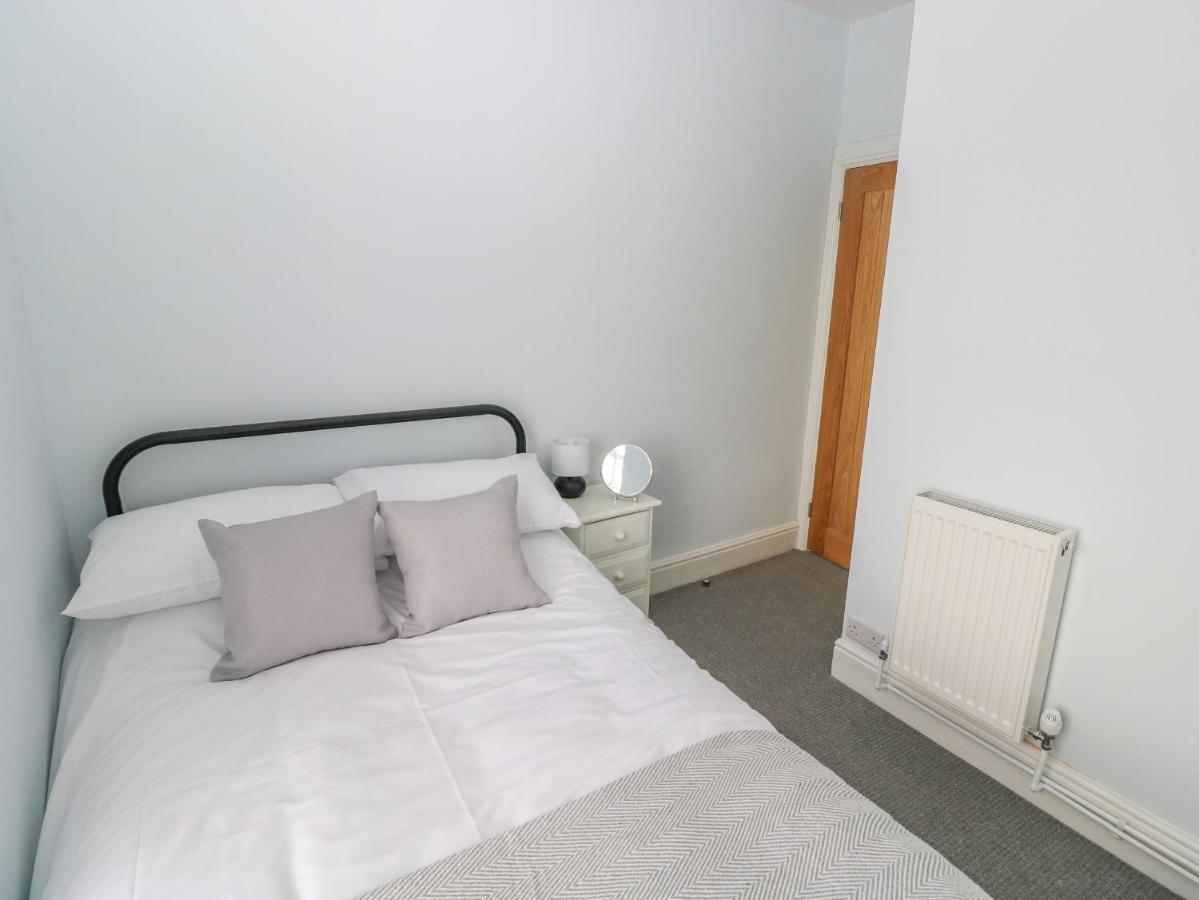 54 Pencoed Road Villa Burry Port Exteriör bild