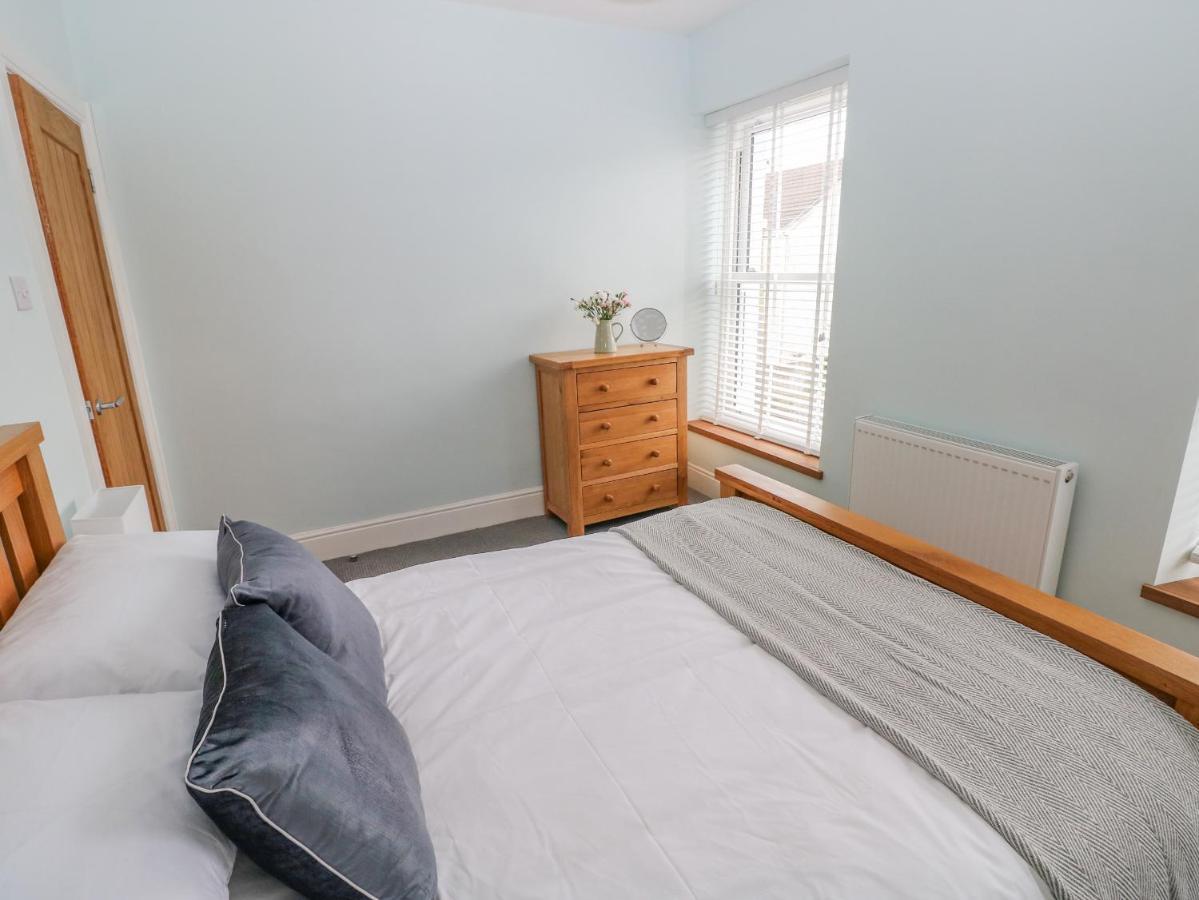 54 Pencoed Road Villa Burry Port Exteriör bild
